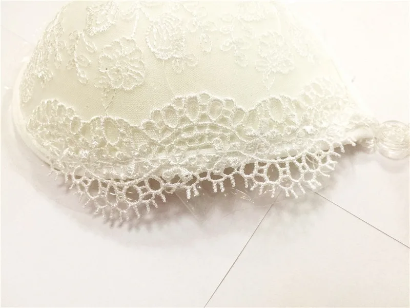 White Lace Embroidery Strapless Bra for Women - Image 5